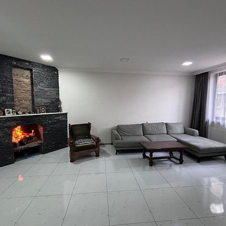 Friendly House Hotel Akhaltsikhe  Bagian luar foto